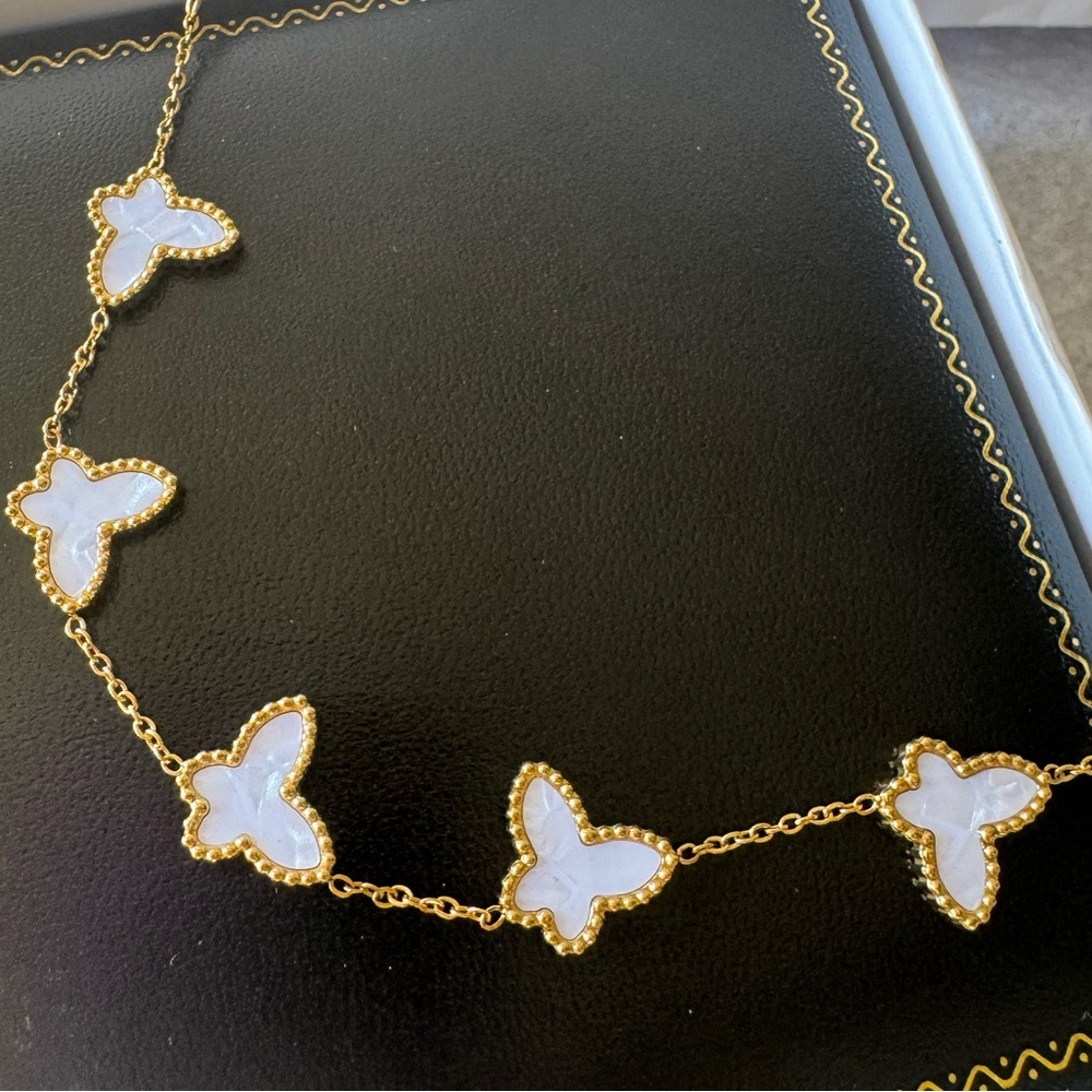 $1,895 Lucky Butterfly Bracelet 18k